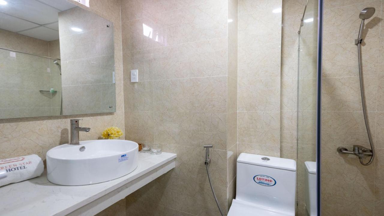 Green Star Central Hotel Хошимин Екстериор снимка